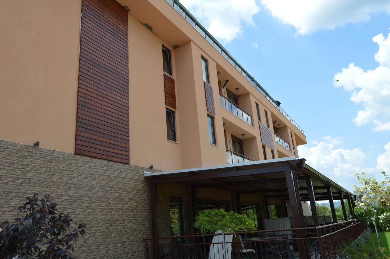 Camp And Pool Hotel Kranevo Buitenkant foto