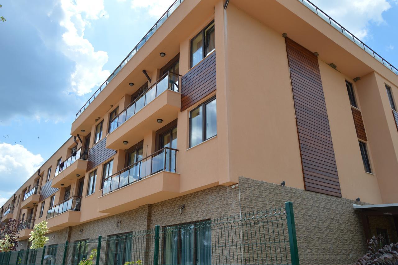 Camp And Pool Hotel Kranevo Buitenkant foto