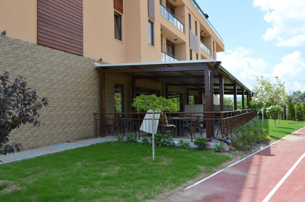Camp And Pool Hotel Kranevo Buitenkant foto