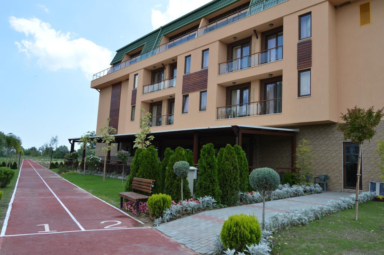 Camp And Pool Hotel Kranevo Buitenkant foto