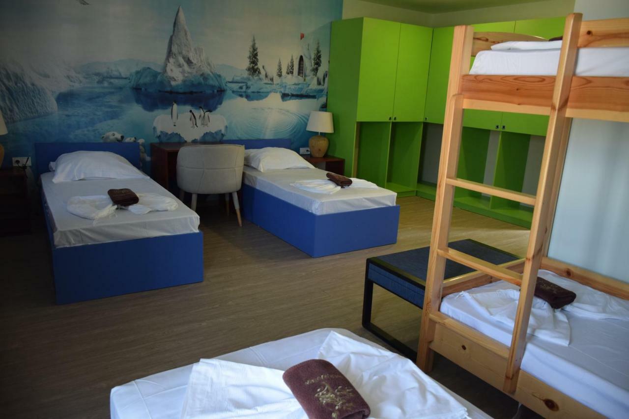 Camp And Pool Hotel Kranevo Buitenkant foto